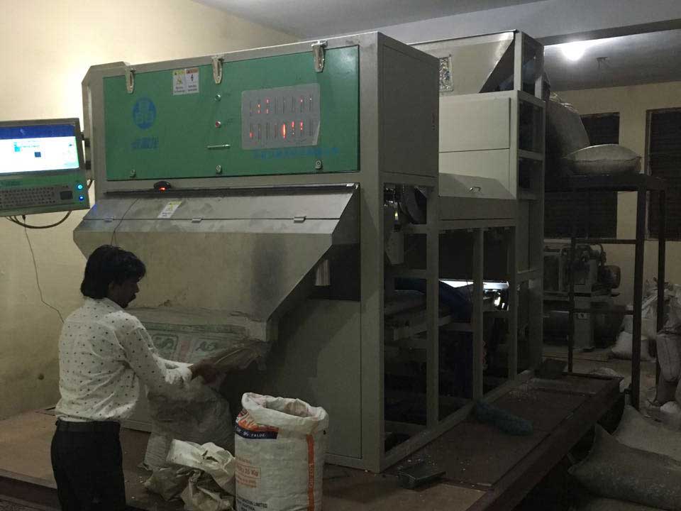 色選機|食品|再生料|礦石|履帶色選機 色選機|食品|再生料|礦石|履帶色選機