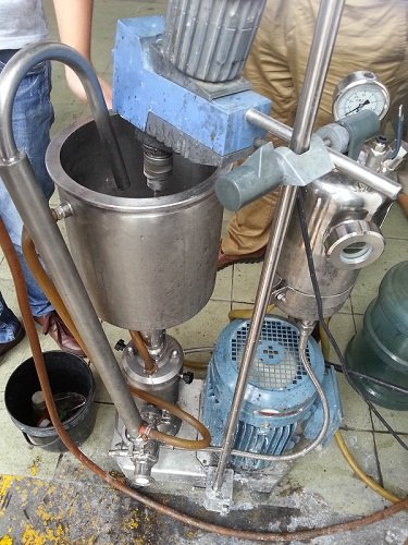 1014202252_765666.jpg 食用菌絲膠體磨.jpg