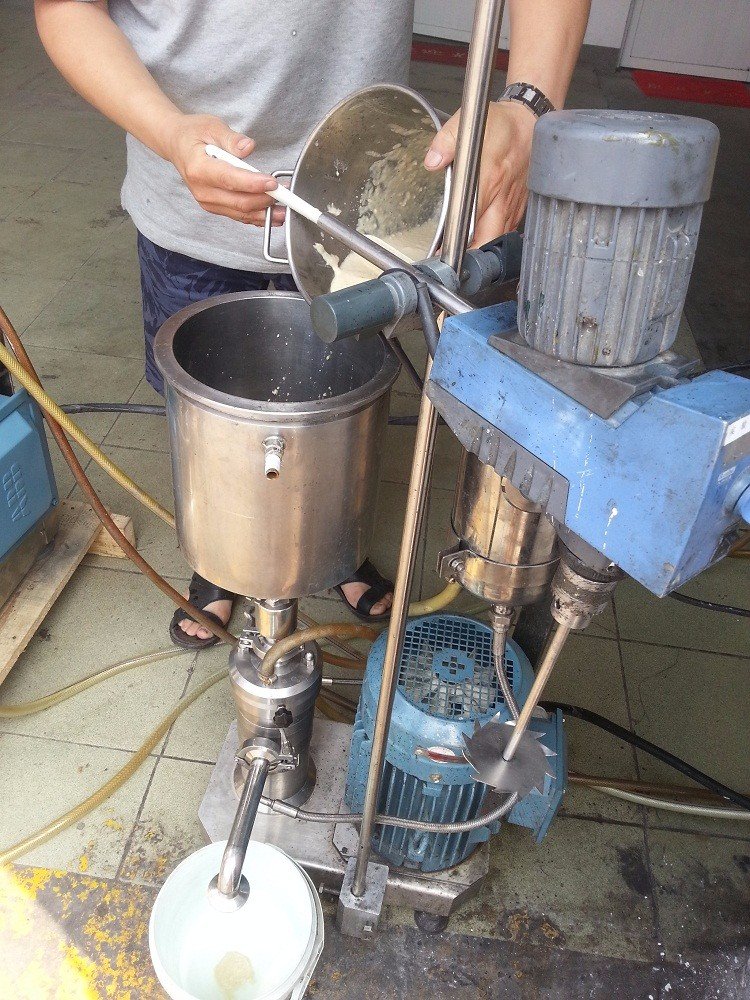 1027102002_061657.jpg 小麥水解蛋白膠體磨.jpg